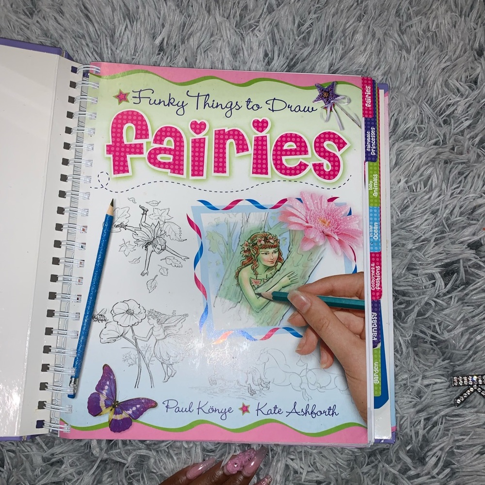 Drawing book - Picture 2 of 4